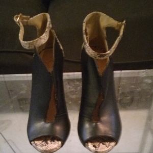 Jessica Simpson peep toe shoes size 6M/36